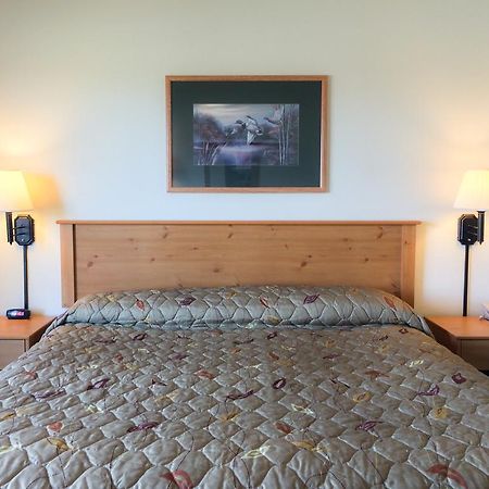 Deer River White Oak Inn And Suites מראה חיצוני תמונה