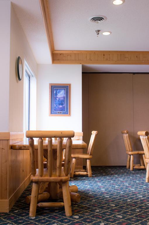 Deer River White Oak Inn And Suites מראה חיצוני תמונה