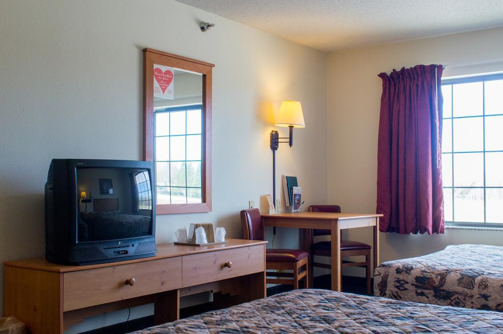 Deer River White Oak Inn And Suites מראה חיצוני תמונה